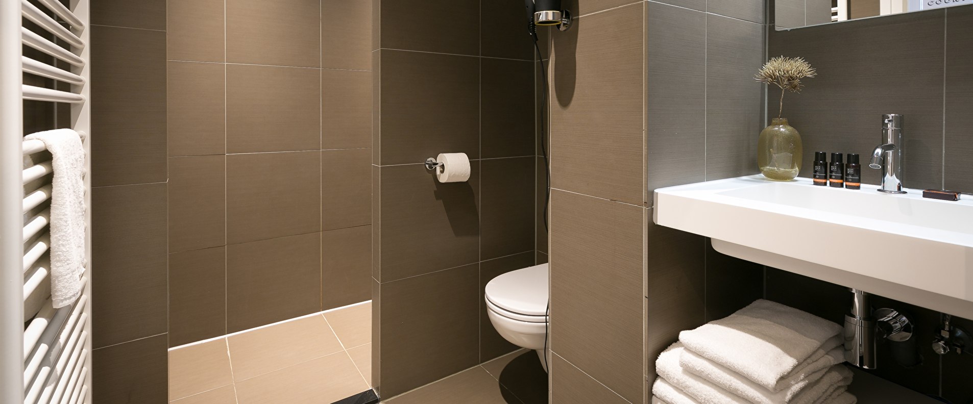 Court Deluxe Room