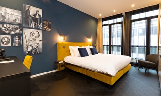 Court Deluxe Room